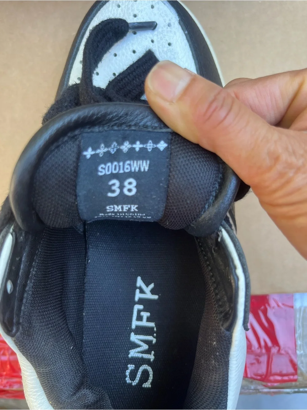 SMFK black and white sneakers